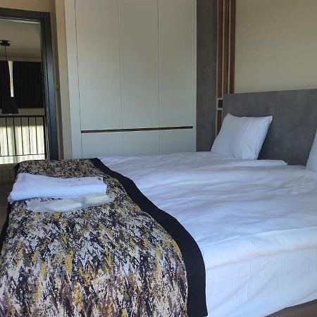Luxury Hotel Room W Pool Near Beach In Kyrenia Girne Kamer foto