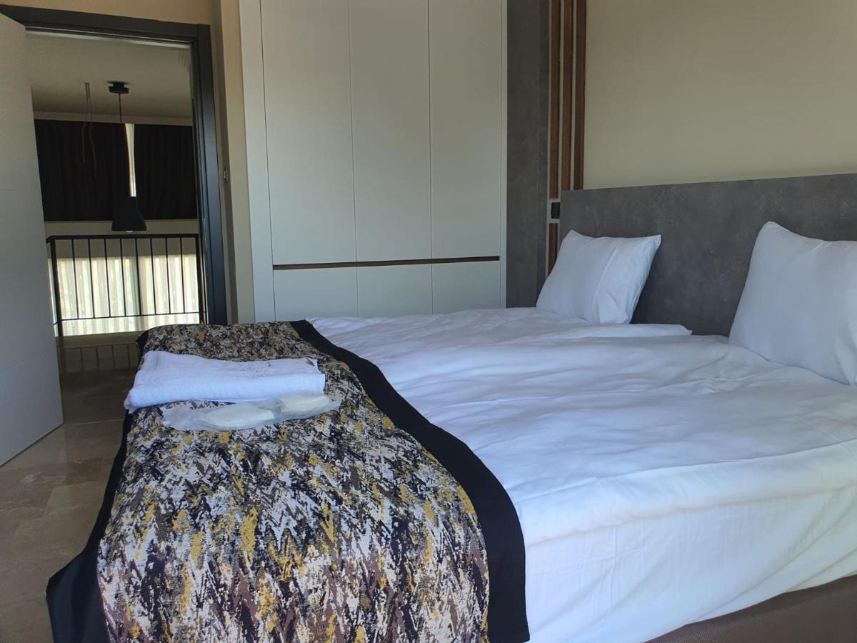 Luxury Hotel Room W Pool Near Beach In Kyrenia Girne Kamer foto